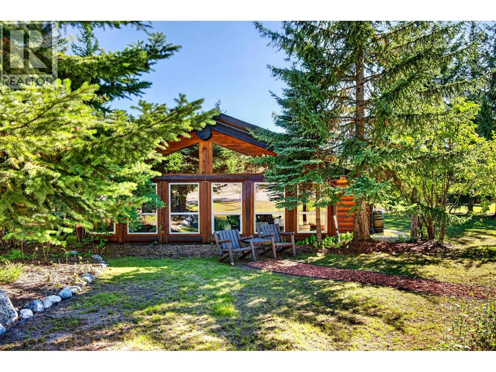 1509 Lafontaine Road, Golden, BC, V0A 1H3