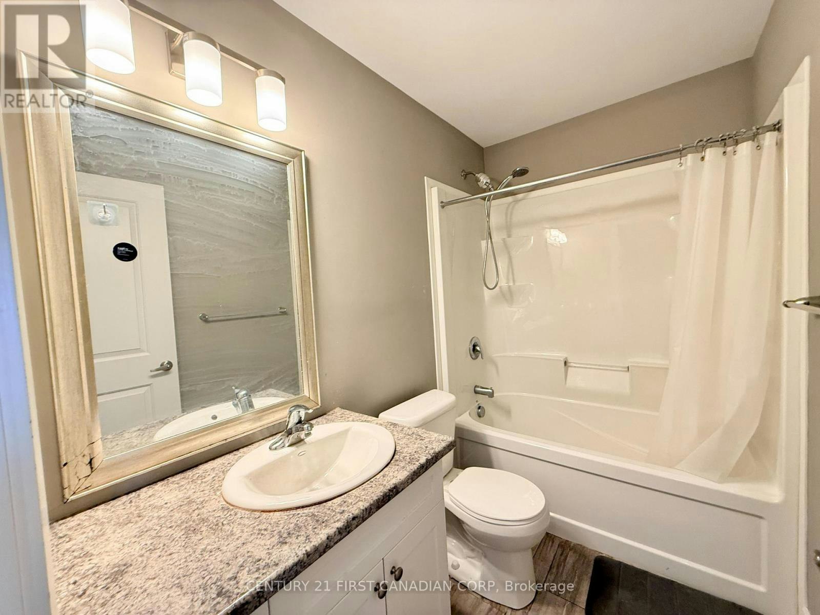 208-1960 Dalmagarry Road, London, ON, N6G 0T8 - 17