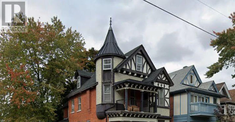 607 Maclaren Street, Ottawa, ON, K1R 5K8