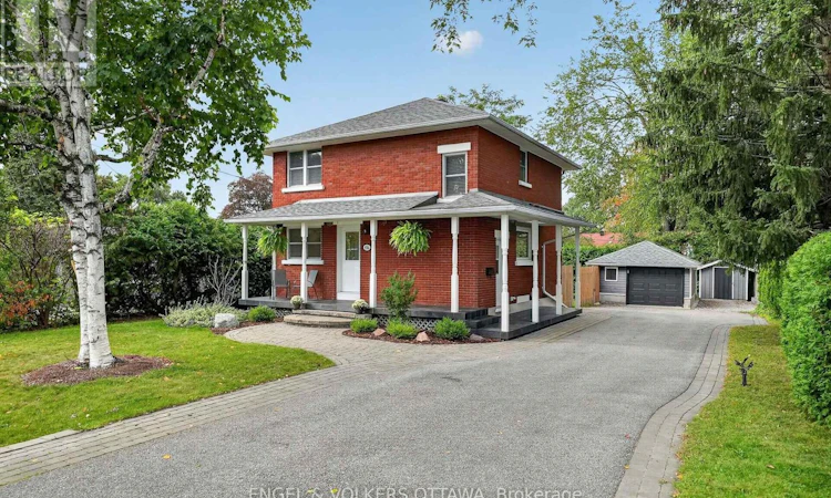 916 Iroquois Road