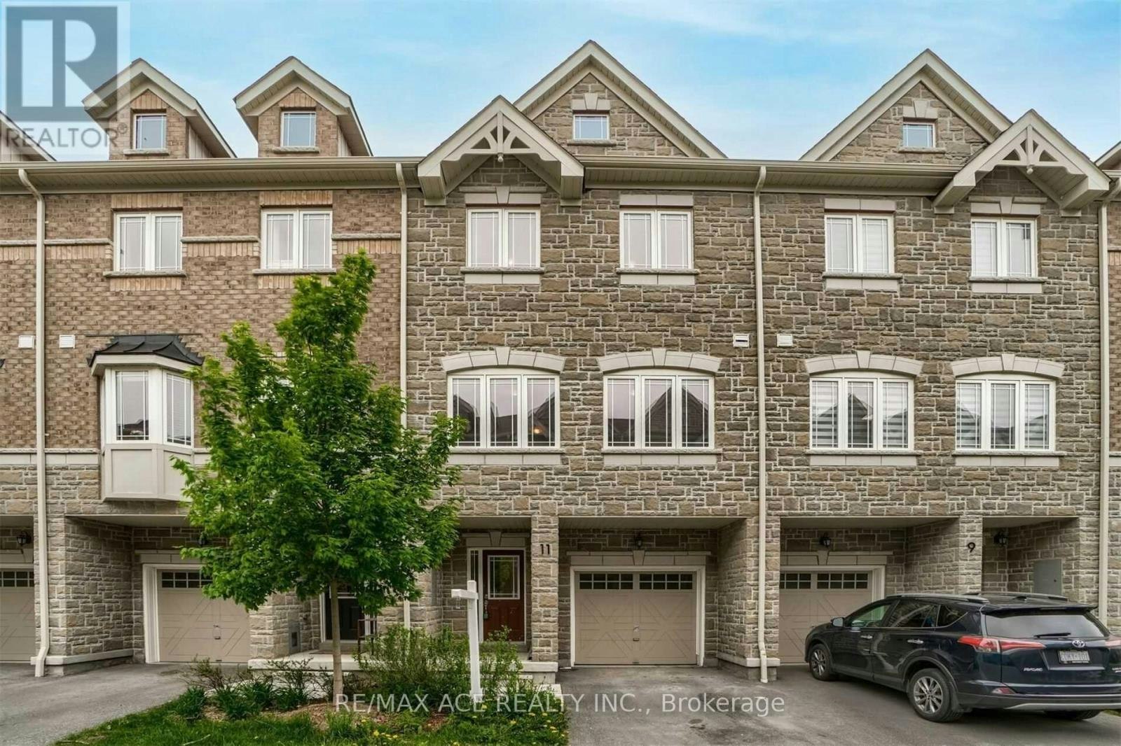 11 Waterstone Way, Whitby, ON, L1N 0M3