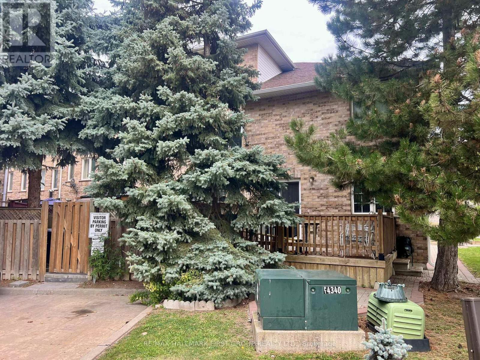 31 Shining Star Crescent, Toronto, ON, M6M 5L6 - 15
