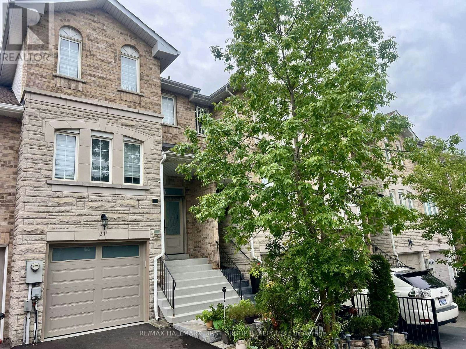 31 Shining Star Crescent, Toronto, ON, M6M 5L6
