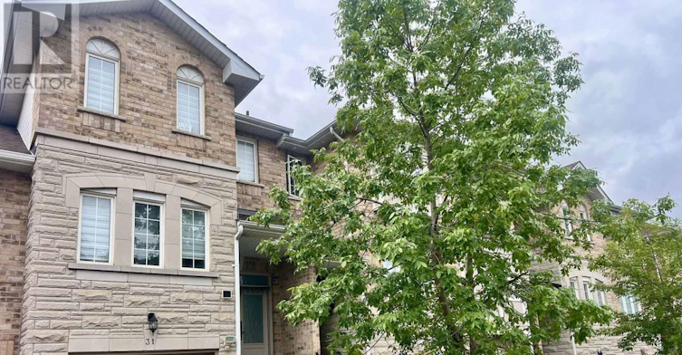 31 Shining Star Crescent, Toronto, ON, M6M 5L6