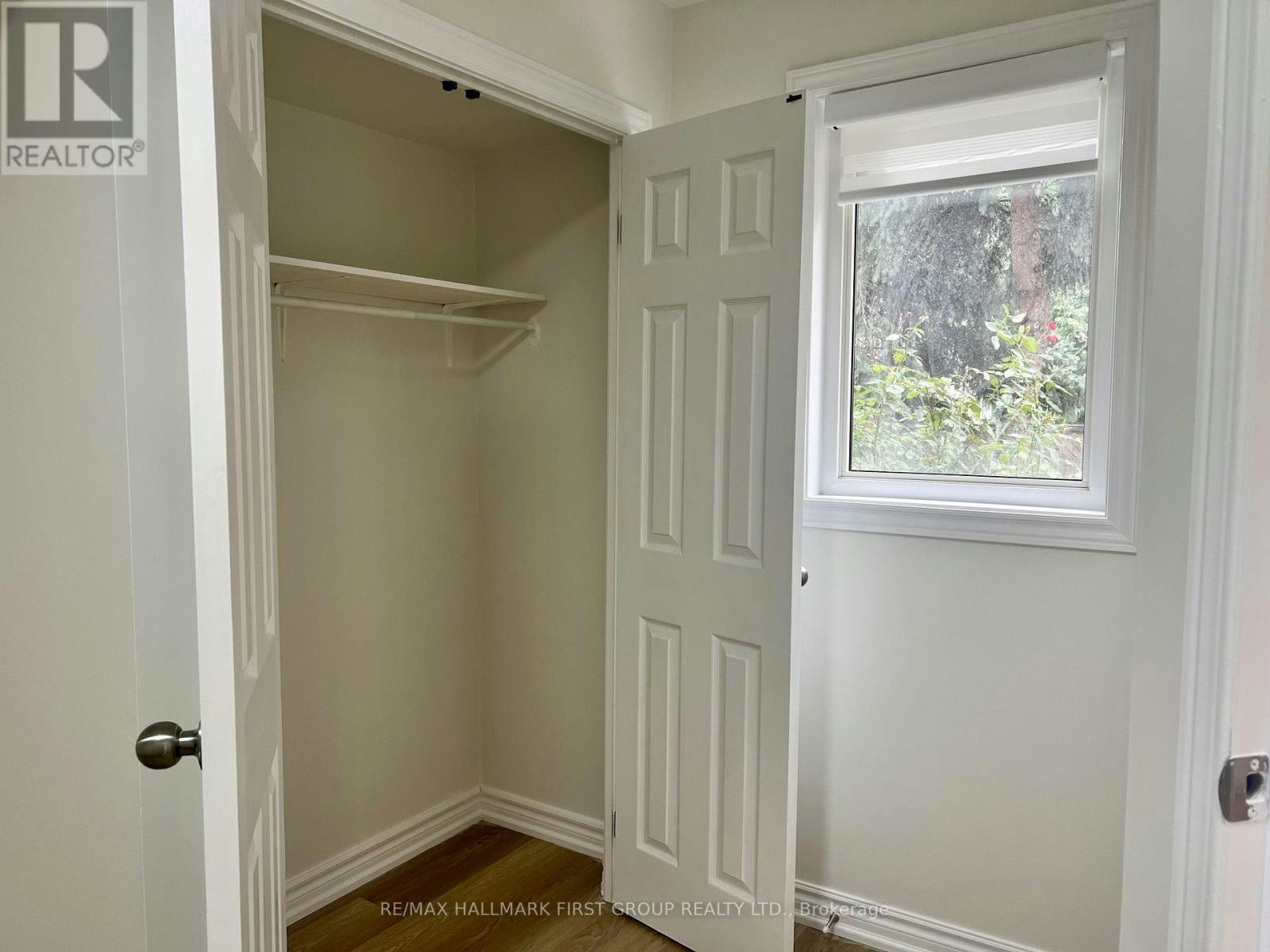 31 Shining Star Crescent, Toronto, ON, M6M 5L6 - 14