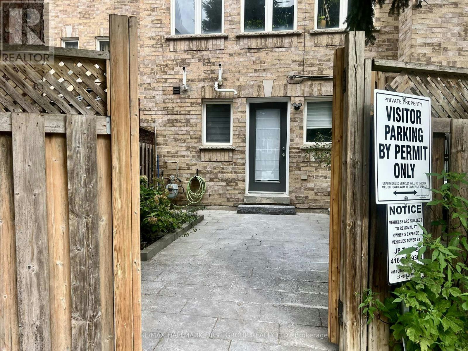 31 Shining Star Crescent, Toronto, ON, M6M 5L6 - 16