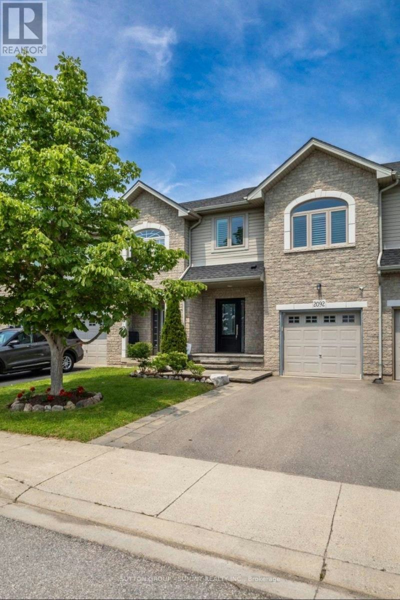 2092 English Crescent, Burlington, ON, L7L 7B3
