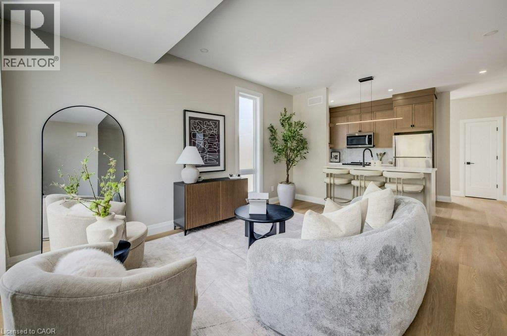 2-210 Upper Heritage Unit (The Drive Grove, Kitchener, ON, N2B 0B5 - 7