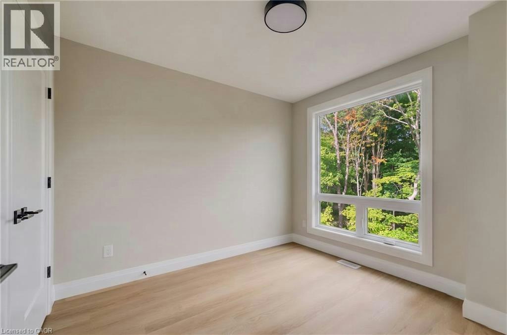2-210 Upper Heritage Unit (The Drive Grove, Kitchener, ON, N2B 0B5 - 11
