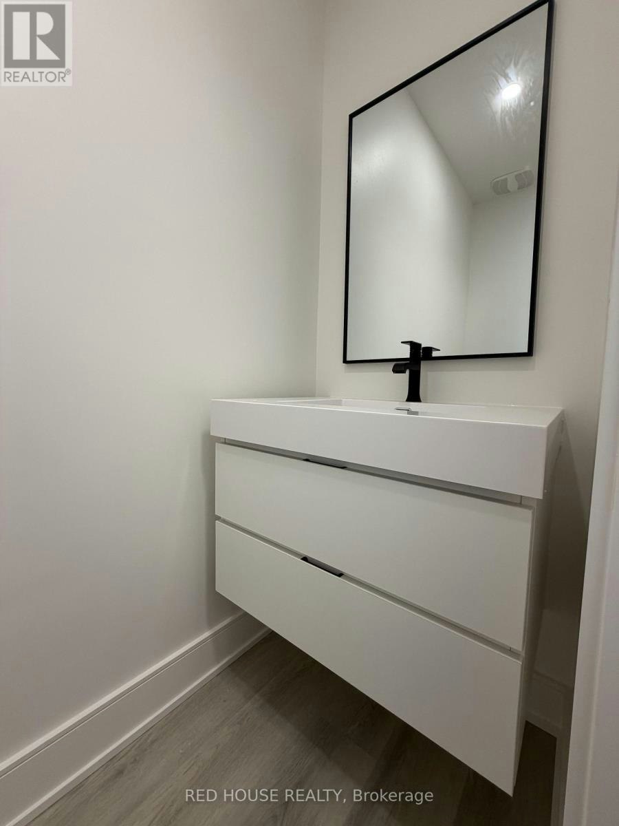 208 Ellis Avenue, St. Catharines, ON, L2P 0H2 - 12