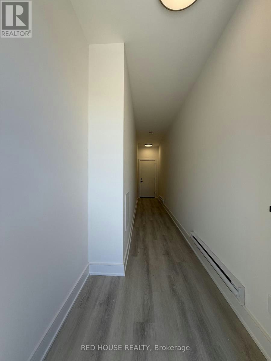 208 Ellis Avenue, St. Catharines, ON, L2P 0H2 - 2