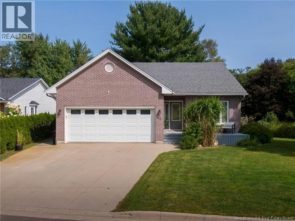 43 Ridgewell Place, Fredericton, NB, E3B 6J9