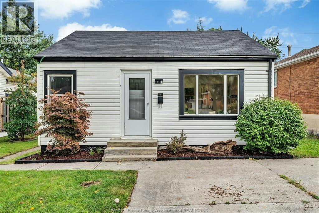 1310 Janette, Windsor, ON, N8X 1Y6