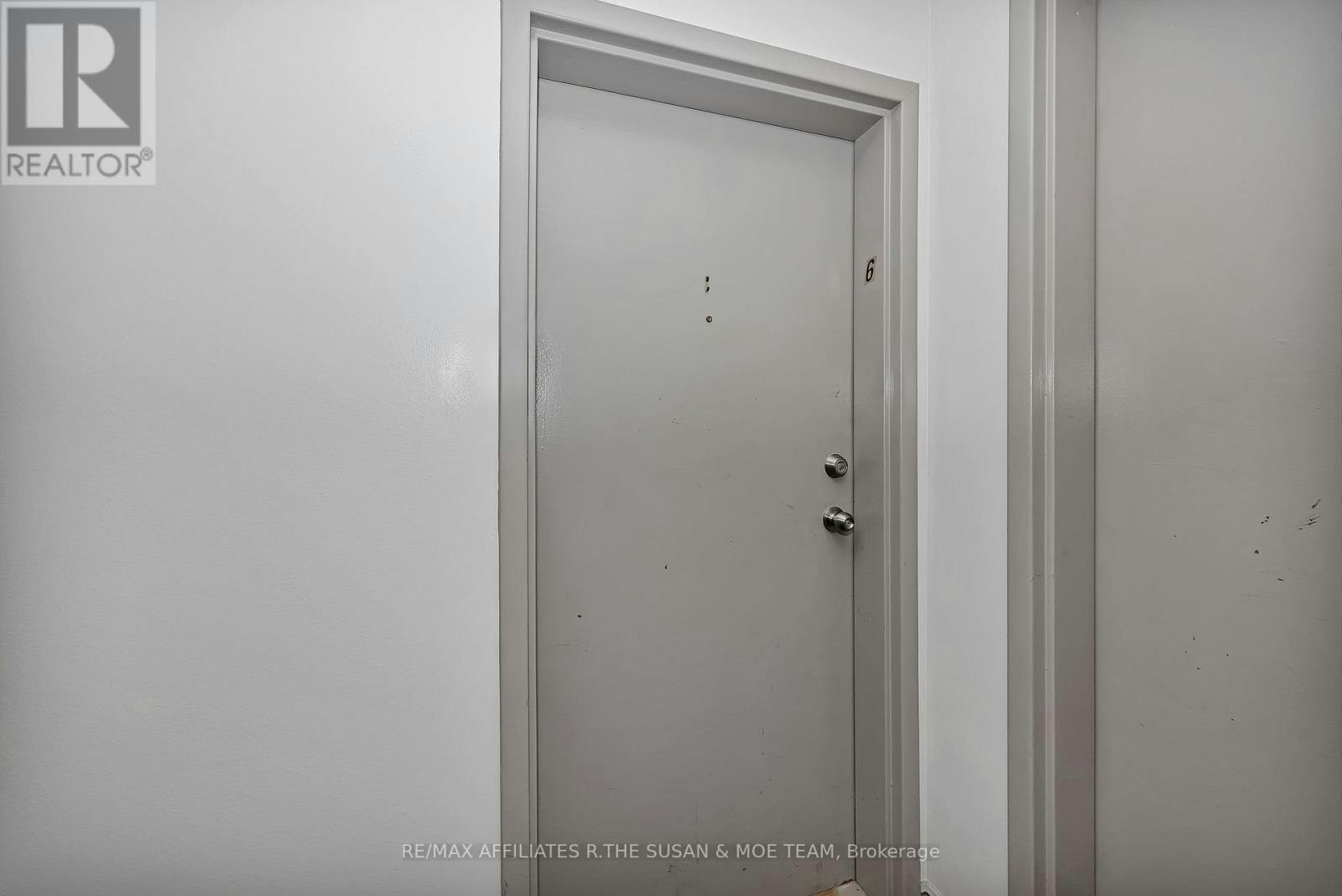 6-500 Fenerty Court, Ottawa, ON, K2L 3B1 - 2