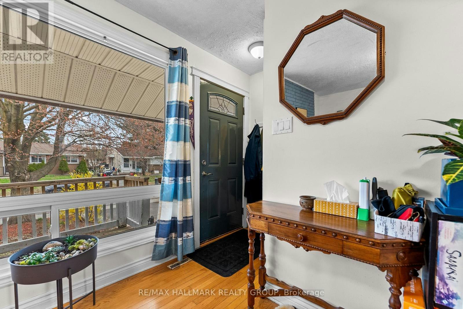 1318 Q Avenue, Ottawa, ON, K1G 0B6 - 3