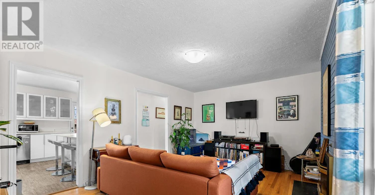 1318 Q Avenue, Ottawa, ON, K1G 0B6 - 4