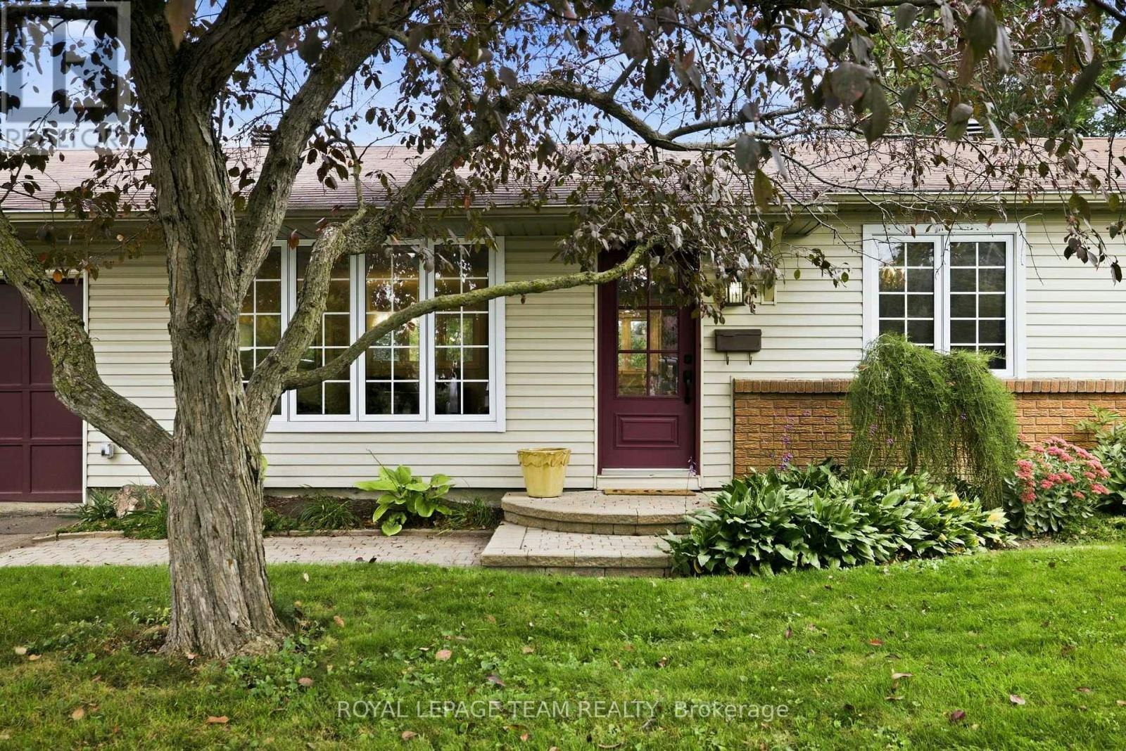 1377 Fontenay Crescent, Ottawa, ON, K1V 7K5 - 3
