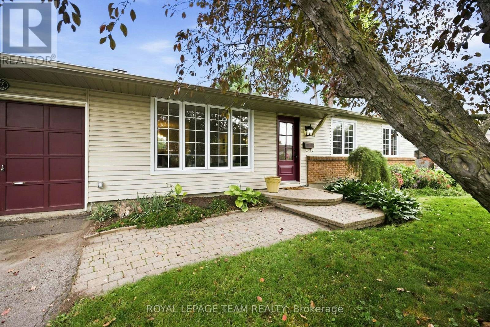 1377 Fontenay Crescent, Ottawa, ON, K1V 7K5 - 2