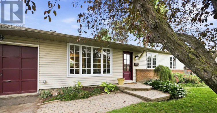 1377 Fontenay Crescent, Ottawa, ON, K1V 7K5 - 2