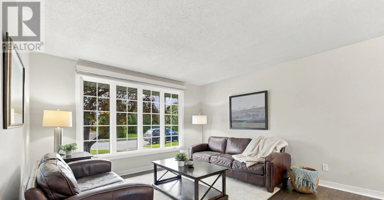 1377 Fontenay Crescent, Ottawa, ON, K1V 7K5 - 7