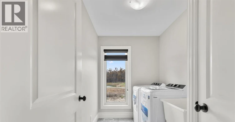 MAIN-8356 Annie, Amherstburg, ON, N0R 1J0 - 33