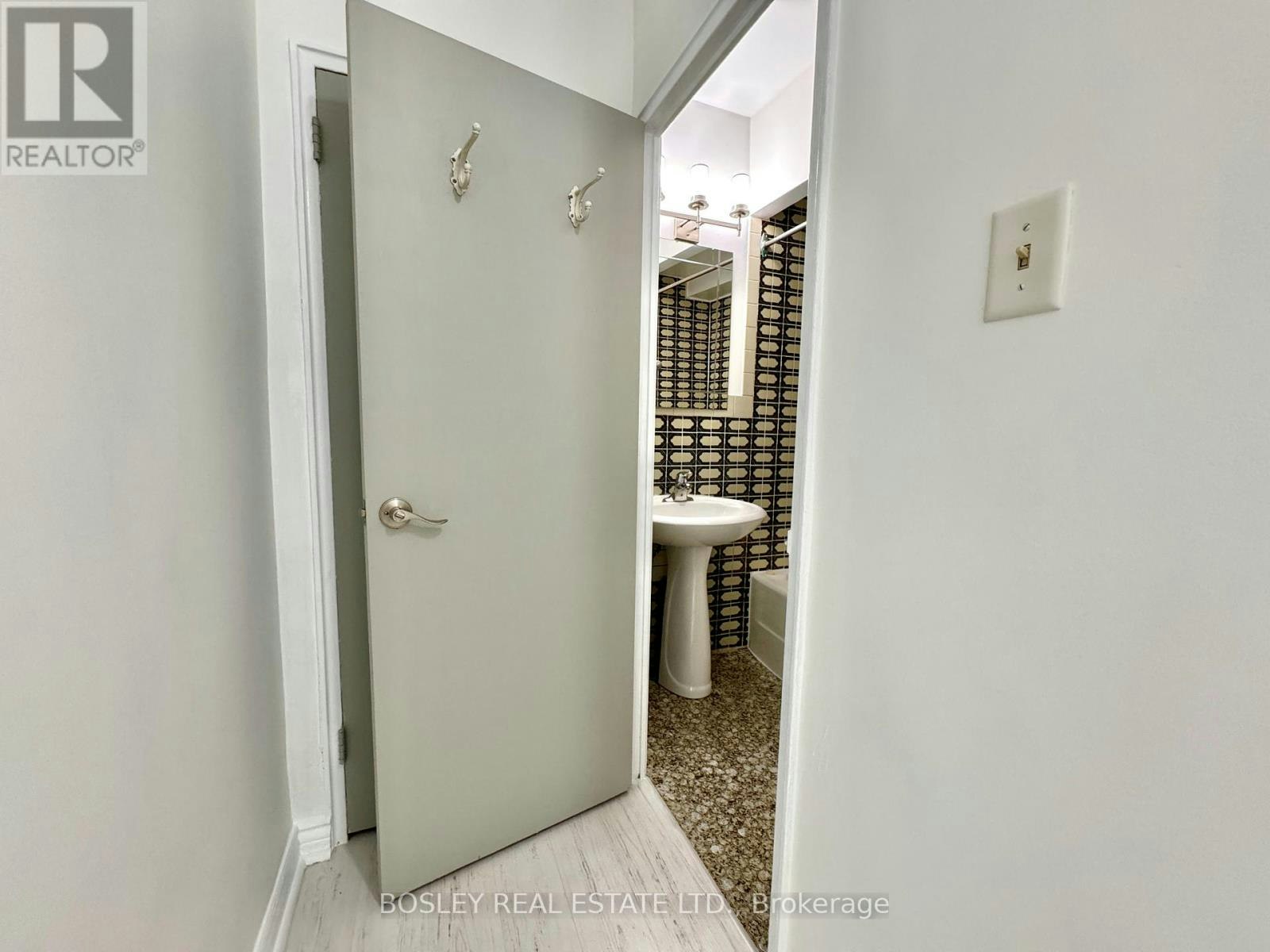 108-740 Eglinton Avenue W, Toronto, ON, M5N 1C4 - 16