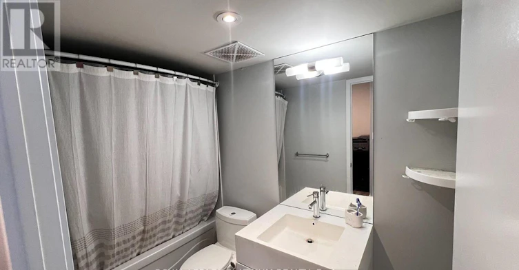 1510-25 Capreol Court, Toronto, ON, M5V 3Z7 - 6