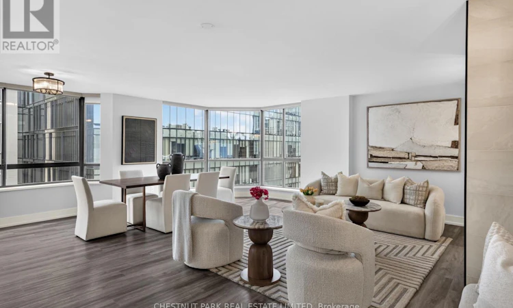 1209-280 Simcoe Street