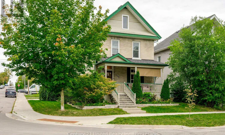 598 Downie Street