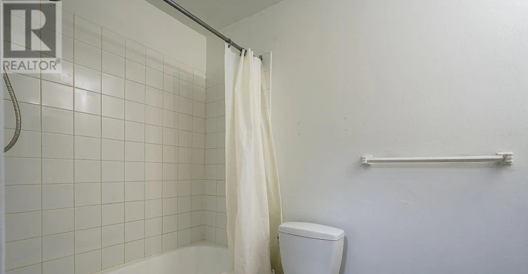 1-1346 Queen Street E, Toronto, ON, M4L 1C5 - 17
