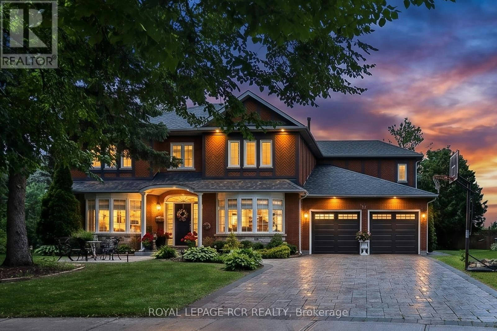 713 Exceller Circle, Newmarket, ON, L3X 1P4