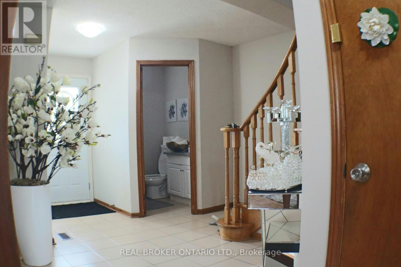 24 Fallen Oak Court, Brampton, ON, L6Y 3T5 - 4