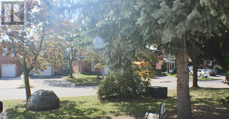 24 Fallen Oak Court, Brampton, ON, L6Y 3T5 - 2