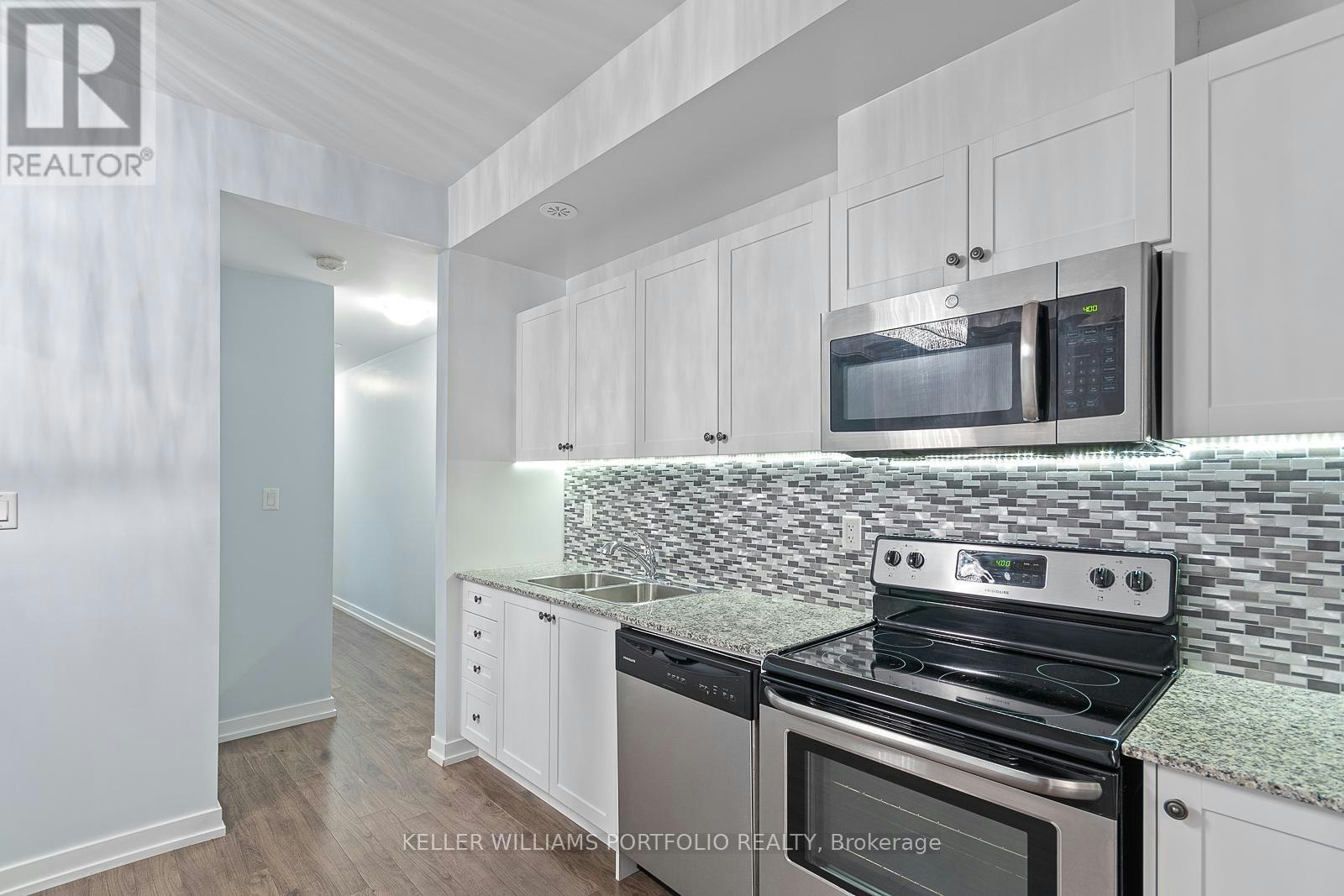 10-869 Wilson Avenue, Toronto, ON, M3K 0A4 - 12
