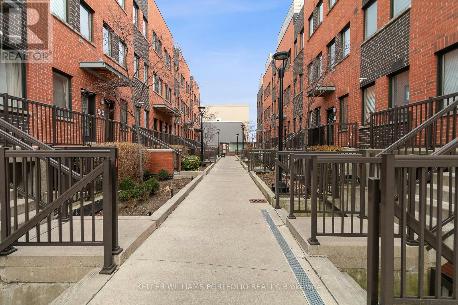 10-869 Wilson Avenue, Toronto, ON, M3K 0A4 - 2