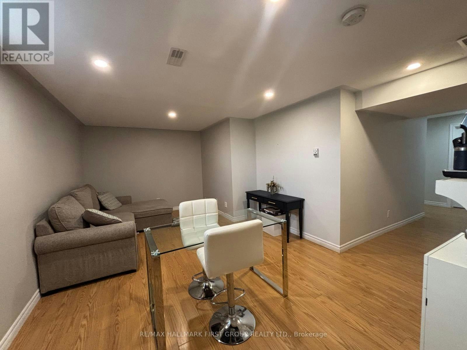 LOWER-640 Pinewood Drive, Peterborough, ON, K9K 1L2 - 8