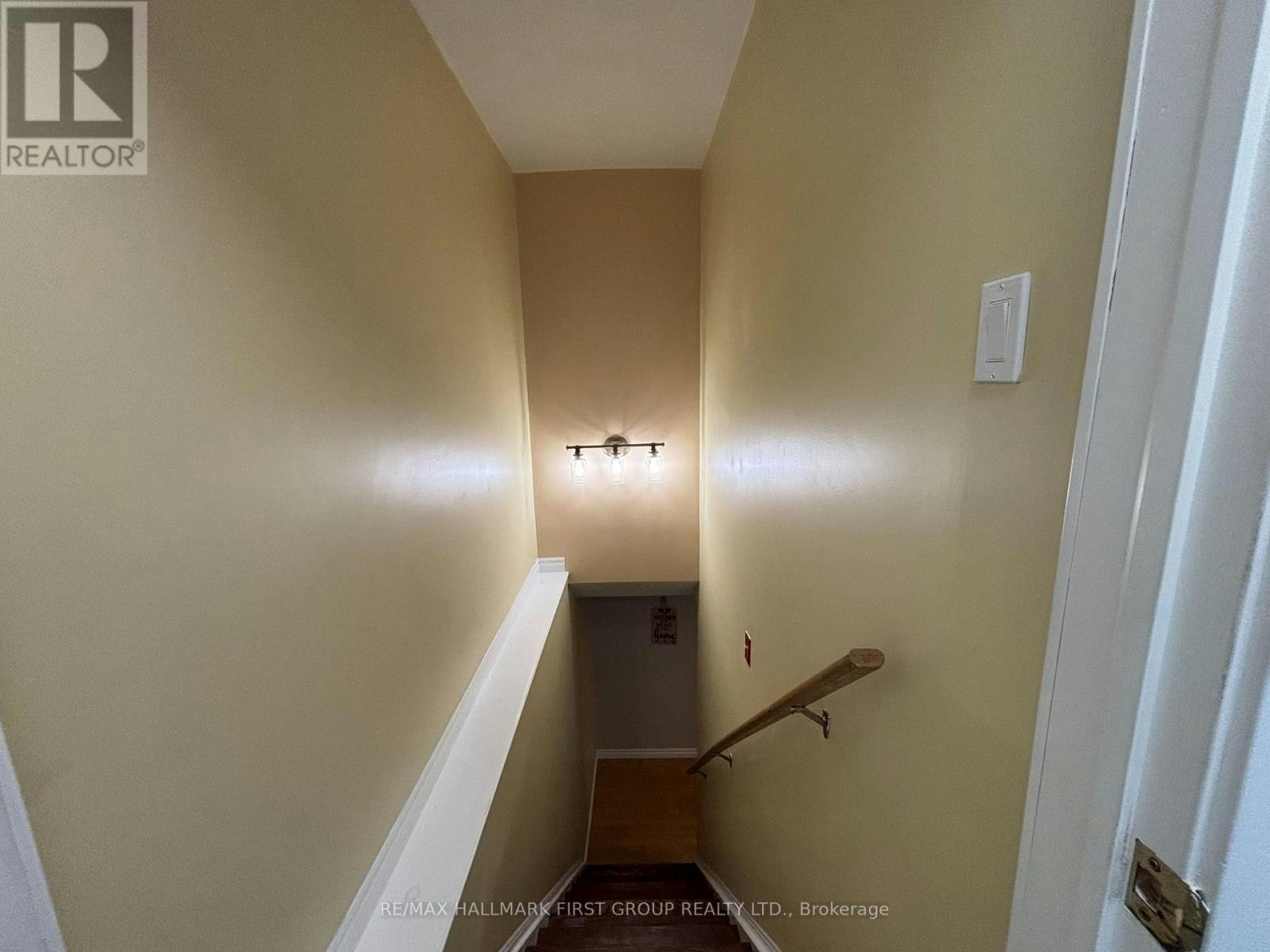 LOWER-640 Pinewood Drive, Peterborough, ON, K9K 1L2 - 10