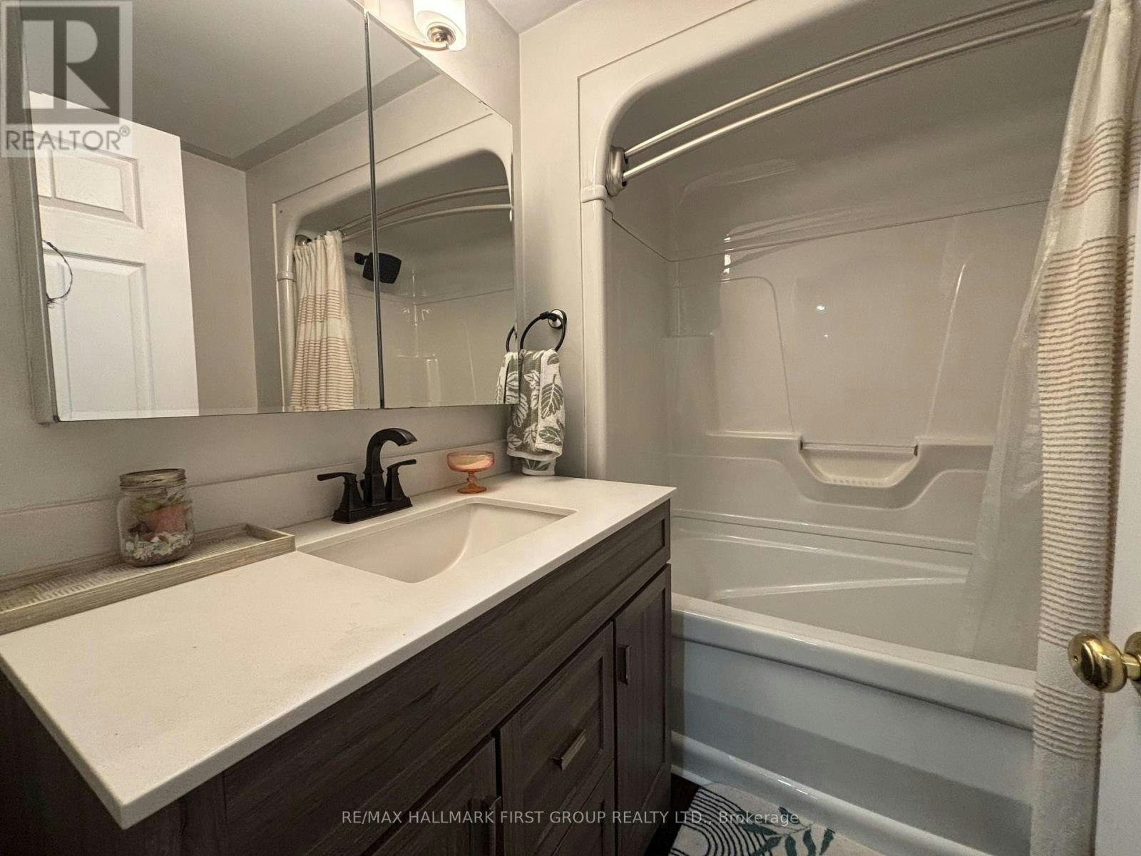 LOWER-640 Pinewood Drive, Peterborough, ON, K9K 1L2 - 6