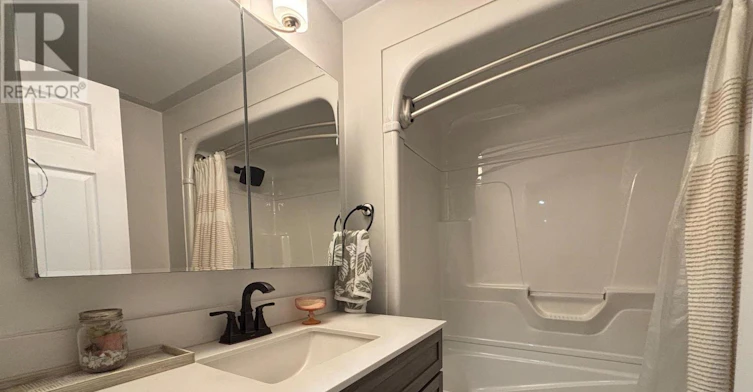 LOWER-640 Pinewood Drive, Peterborough, ON, K9K 1L2 - 6