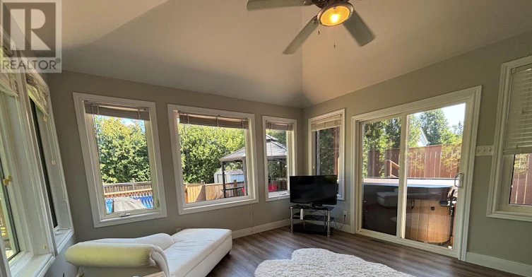 UPPER-640 Pinewood Drive, Peterborough, ON, K9K 1L2 - 17