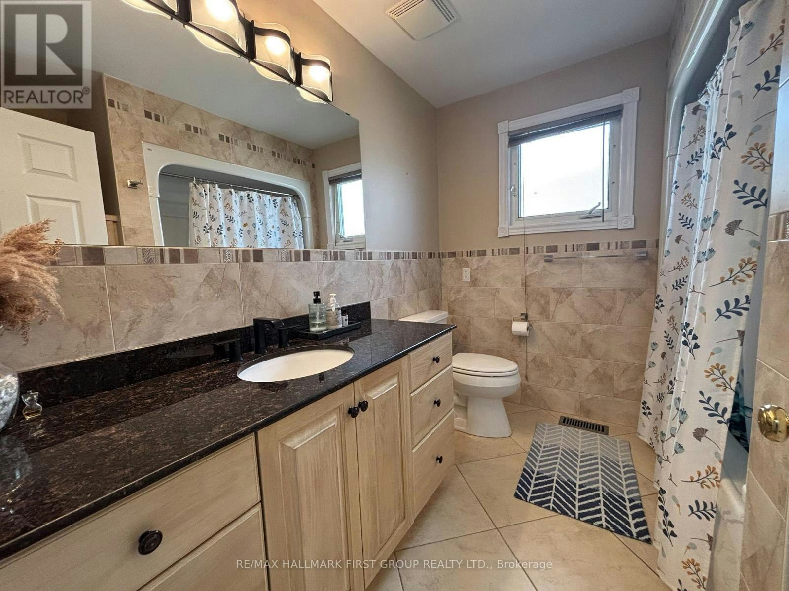 UPPER-640 Pinewood Drive, Peterborough, ON, K9K 1L2 - 13
