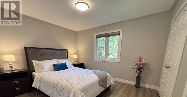 UPPER-640 Pinewood Drive, Peterborough, ON, K9K 1L2 - 12