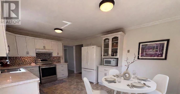 UPPER-640 Pinewood Drive, Peterborough, ON, K9K 1L2 - 8