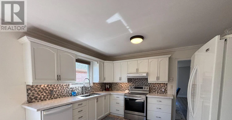 UPPER-640 Pinewood Drive, Peterborough, ON, K9K 1L2 - 7