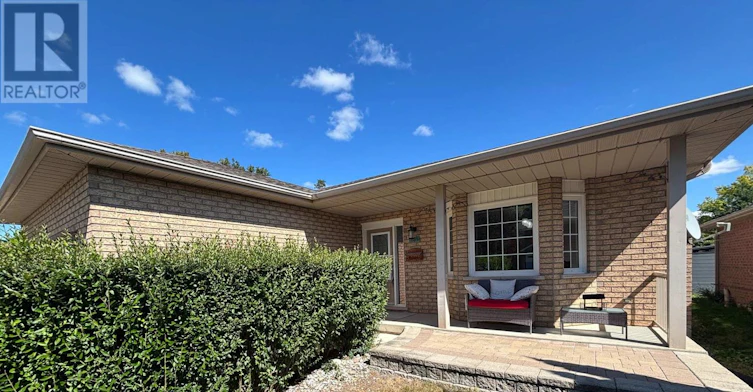 UPPER-640 Pinewood Drive, Peterborough, ON, K9K 1L2 - 18