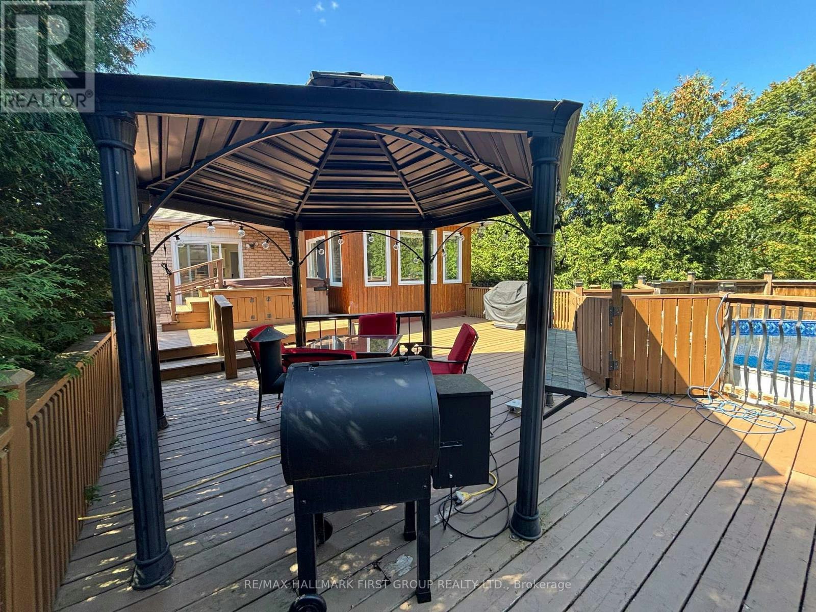 UPPER-640 Pinewood Drive, Peterborough, ON, K9K 1L2 - 24