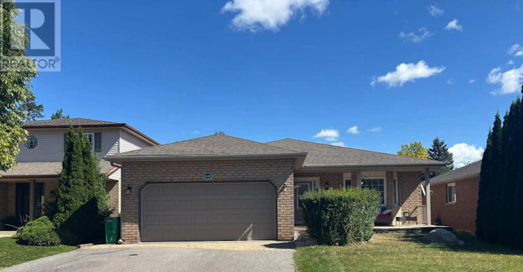UPPER-640 Pinewood Drive, Peterborough, ON, K9K 1L2
