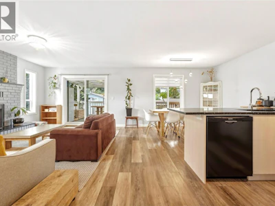 5301 27 Avenue - 5