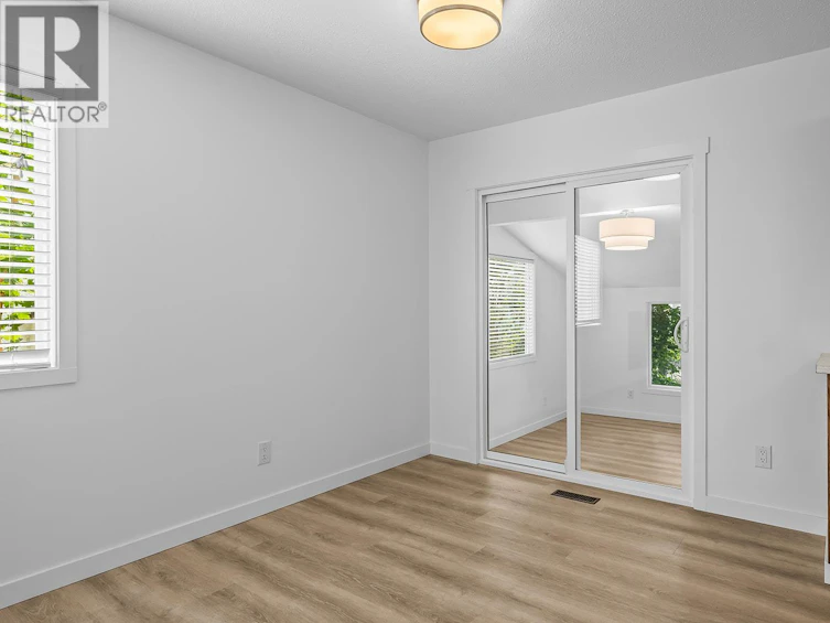 748 N Hollywood Road, Kelowna, BC, V1X 5Y7 - 14