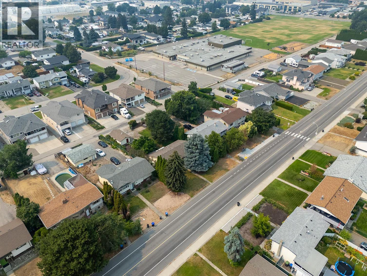 748 N Hollywood Road, Kelowna, BC, V1X 5Y7 - 39